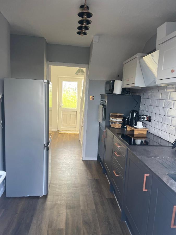 Small Doble, Shared House Filton Buitenkant foto
