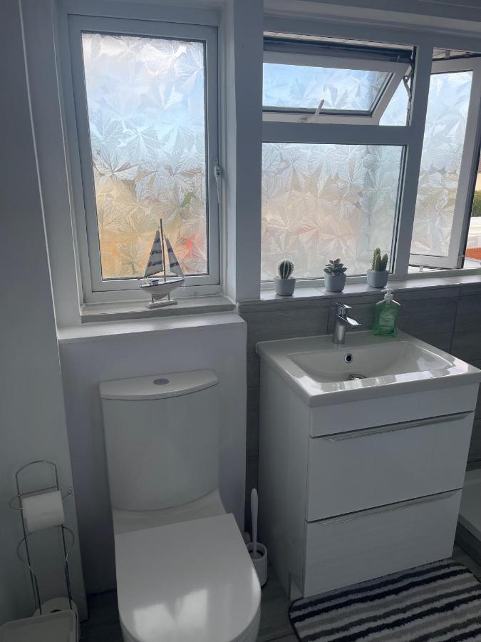 Small Doble, Shared House Filton Buitenkant foto
