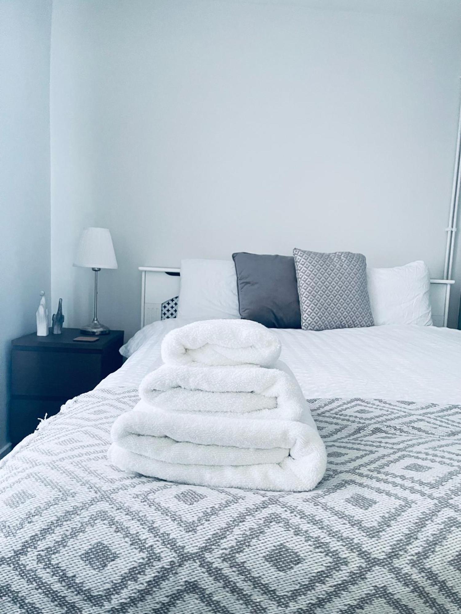 Small Doble, Shared House Filton Kamer foto